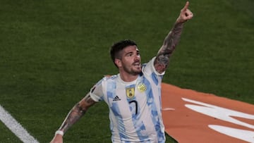 Rodrigo de Paul celebra su gol con Argentina.