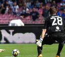 El Nápoles golea al Cagliari y es el líder provisional de la Serie A
