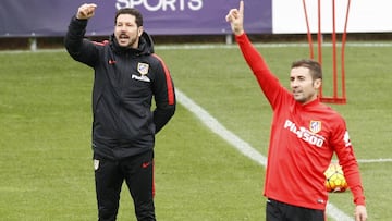 29/10/15 ENTRENAMIENTO ATLETICO DE MADRID
 SIMEONE Y GABI
 
 
 
 
 
 
 
 
 
 