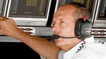 <b>MÁXIMA PRUDENCIA. </b>Hamilton es el gran favorito para el título, pero Dennis tiene los pies en la tierra.