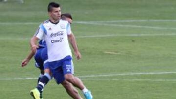 Ag&uuml;ero, durante un entreno.