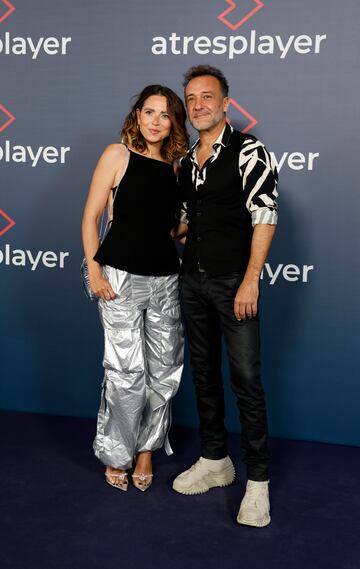 José Luis García Pérez y Cristina Alarcón asisten al gran evento de presentación de novedades de la plataforma Atresplayer que se celebra en el cine Callao City Lights.