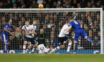 La campaña heróica del Leicester City en 30 imágenes