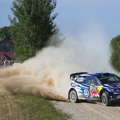 Andreas Mikkelsen lidera y Dani Sordo se hunde en Polonia