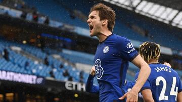 Marcos Alonso celebrando un gol con el Chelsea.