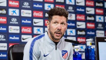 GRAF6888. MADRID, 14/12/2018.- El t&eacute;cnico argentino del Atl&eacute;tico de Madrid, Diego Simeone, durante la rueda de prensa posterior al entrenamiento del equipo realizado hoy en la Ciudad deportiva Wanda en Majadahonda, de cara al partido que dis