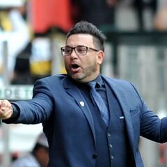 Vuelo de Antonio Mohamed a CDMX se retrasó