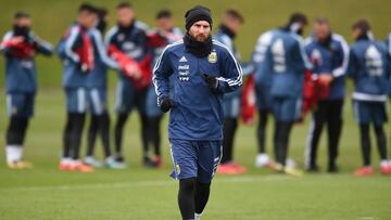 Leo Messi entrenando con Argentina.