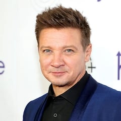 What Jeremy Renner yelled right before being run over by snowplow