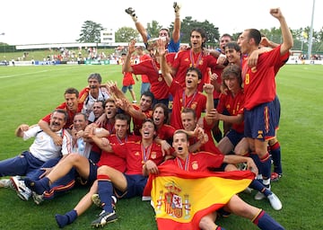 En el verano de 2004, Ramos consiguió su primer título con España. Fue el Europeo sub 19 de 2004, disputado en Francia y con triunfo por 0 goles a 1 contra Turquía.