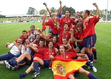En el verano de 2004, Ramos consiguió su primer título con España. Fue el Europeo sub 19 de 2004, disputado en Francia y con triunfo por 0 goles a 1 contra Turquía.