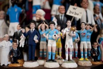 Que Maradona es un mito nadie lo discute. En Nápoles todavía guardan el recuerdo de sus años pasados en el equipo de la ciudad. Para los napolitanos, Maradona nunca se fue de allí.