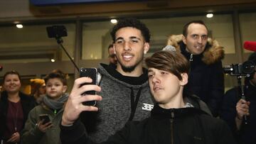 LiAngelo Ball a su llegada a Vilna (Lituania).