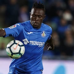 Sevilla y Getafe mantienen el contacto por Djené
