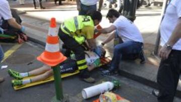 El pelotón se planta 5 minutos por el accidente de Bilbao