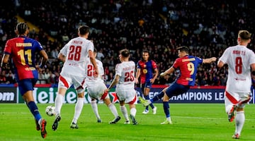 3-0. Alejandro Balde asiste al delantero polaco y se saca un disparo raso, al palo largo de Marko Bizot, para marcar su segundo tanto. Gol 101 en Champions League del 9 azulgrana.