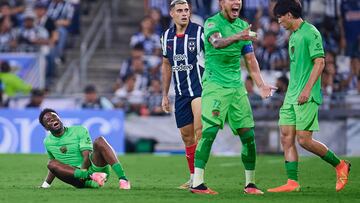 Aviles Hurtado and Carlos Salcedo of Juarez during the 8th round match between Monterrey and FC Juarez as part of the Liga BBVA MX, Torneo Apertura 2024 at BBVA Bancomer Stadium on September 18, 2024 in Monterrey, Nuevo Leon, Mexico.