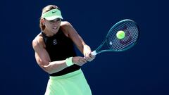 Badosa choca contra la joya local y sale del top-100 otra vez