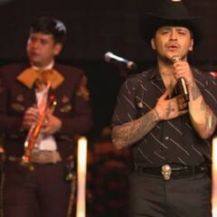 Christian Nodal da a conocer su nuevo sencillo ‘Botella tras Botella'