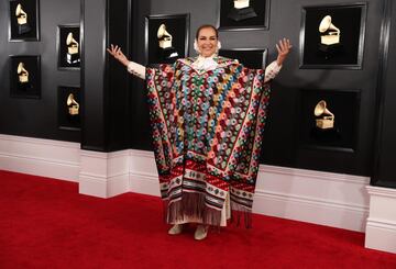 La mexicana, Aida Cuevas, posó en el Staples Center de Los Ángeles, California