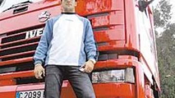 <b>EL TAMAÑO IMPORTA</b>. Son 7 metros de largo, 2,5 de envergadura y 4 de altura las dimensiones que condenarán a este vehículo a dormir en la calle, fuera del garaje. Estará separado del Porsche y el Mercedes que también tiene en propiedad el futbolista uruguayo.