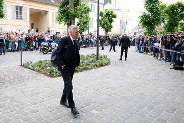 Ancelotti llegando al hotel en París.