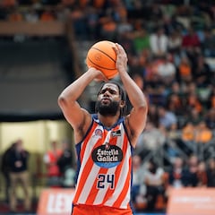 El tiro libre es el peor enemigo del Leyma Coruña