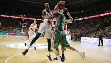 El Baskonia arrasa al Unicaja y ya está en semifinales