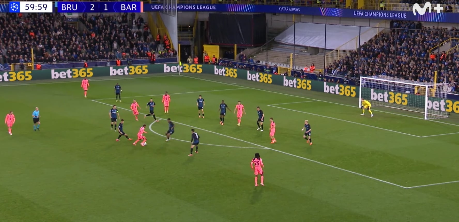 Con pubalgia y sin pubalgia: golazo estratosférico de Lamine Yamal en una baldosa