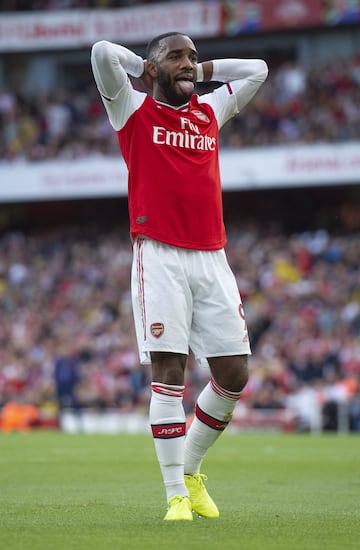 El jugador del Arsenal estuvo a punto de fichar por el equipo madrile?o en 2017 pero lo impidi¨® la sanci¨®n FIFA por la que los rojiblancos no pudieron fichar durante las dos ventanas de mercado de aquel a?o. Si el TAS aquel verano hubiese levantando el castigo, Lacazette habr¨ªa llegado al Atl¨¦tico.