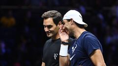 London (United Kingdom), 22/09/2022.- Swiss player Roger Federer (L) and Spanish player Rafael Nadal during a practice session of team Europe in London, Britain, 22 September 2022, ahead of the Laver Cup tennis tournament starting on 23 September. (Tenis, Reino Unido, Londres) EFE/EPA/ANDY RAIN

