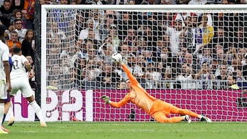 Wojciech Szczęsny detuvo un penalti a Kylian Mbappé en El Clásico y provoca que ahora sea parte del listado en el que también están Messi y Neymar.