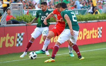 Gales exhibe rotaciones de Osorio a 20 días del debut