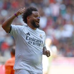 Las Leyendas del Real Madrid y las del Barcelona enamoraron México