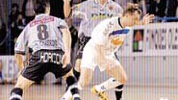 <b>EL MEJOR</B>. Lorente fue el mejor a pesar de la derrota de su equipo.