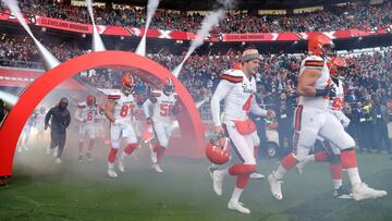 NFL Football - Minnesota Vikings vs Cleveland Browns - NFL International Series - Twickenham Stadium, London, Britain - October 29, 2017 Cleveland Browns players come out of the tunnel before the start of the match Action Images via Reuters/Paul Childs