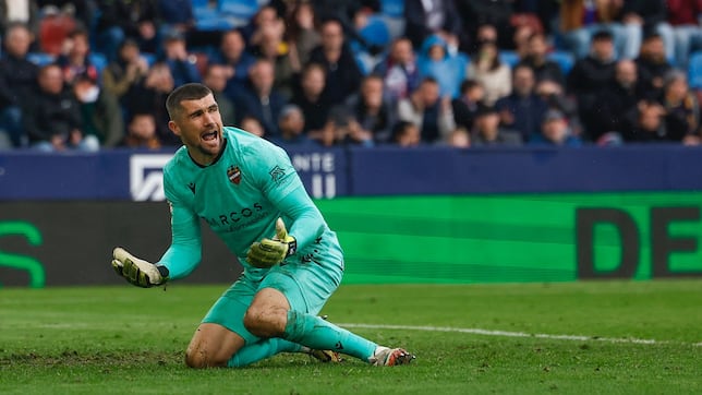 Joel Roca, un jarro de agua fría en el Ciutat