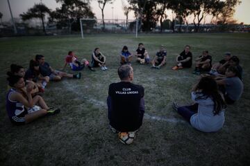  El Villas Unidas es un equipo femenino que milita en la tercera división argentina y representa a los barrios populares y lucha por la inclusión social.