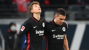 Rafael Santos Borr&eacute; cierra el 2021 con asistencia en triunfo de Eintracht Frankfurt.