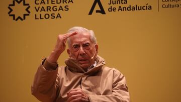 El Premio Nobel de Literatura 2010, Mario Vargas Llosa, en la inauguración de la segunda edición del Festival Literario de América y Europa 'Escribidores' a 22 de febrero del 2023 en Málaga (Andalucía). El Premio Nobel de Literatura 2010, Mario Vargas Llosa,ha inagurado este miércoles la segunda edición del Festival Literario de América y Europa 'Escribidores', que convertirá Andalucía en epicentro de la literatura internacional del 22 al 25 de febrero. El escritor, político y periodista peruano protagonizará junto al escritor cubano Leonardo Padura el encuentro titulado 'Los personajes de mi vida', que se desarrollará a partir de las 20.00 horas en la sala Unicaja de Conciertos María Cristina de Málaga con entrada libre hasta completar aforo, han señalado en un comunicado.
22 FEBRERO 2023
Álex Zea / Europa Press
22/02/2023