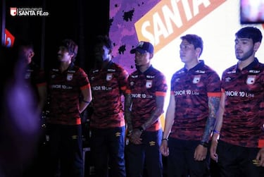 Independiente Santa Fe presenta sus camisetas para el 2019