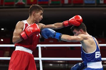 Gana Gabriel Escobar. El boxeador español se ha llevado la victoria contra el argentino Quiroga en dieciseisavos de final a los puntos de manera unánime.