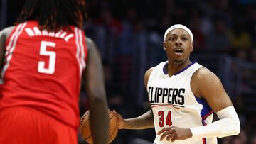 LOS ANGELES, CA - APRIL 10: Paul Pierce #34 of the LA Clippers dribbles up court during the second half of a game against the Houston Rockets at Staples Center on April 10, 2017 in Los Angeles, California. NOTE TO USER: User expressly acknowledges and agrees that, by downloading and or using this Photograph, user is consenting to the terms and conditions of the Getty Images License Agreement   Sean M. Haffey/Getty Images/AFP
 == FOR NEWSPAPERS, INTERNET, TELCOS &amp; TELEVISION USE ONLY ==