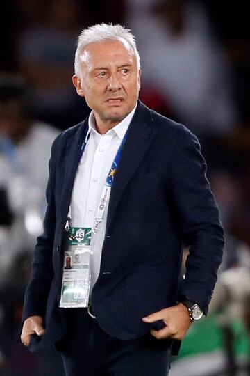 Alberto Zaccheroni  entrenador de los Emiratos Árabes Unidos