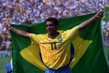 Conocido como 'O Baixinho', Romário es el único futbolista que ha sido 14 veces máximo goleador en ligas de Primera División. Era el delantero más temido de su época y en total, marcó 768 goles oficiales. 