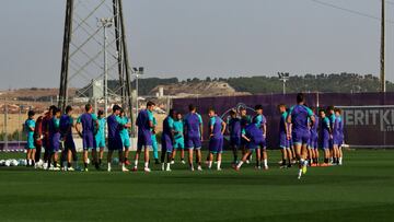 Valladolid 1/8/2025. Entrenamiento Real Valladolid. Aldama dirige el entrenamiento matutino con la incorporación de Bueno y Marco André a la disciplina blanquivioleta. Photogenic/Miguel Ángel Santos