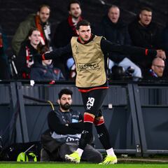 Santi Giménez no participó en la victoria del Feyenoord por no estar en forma