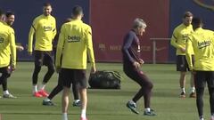 Buen ambiente en la última sesión del Barça: risas de Messi con Alba y ejercicios de Setién