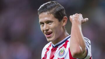 Jesús Godínez jugando con Chivas en la Liga de Campeones de la Concacaf.