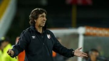 "En Porto Alegre debemos pelear la clasificación", dijo el técnico argentino Gustavo Costas.